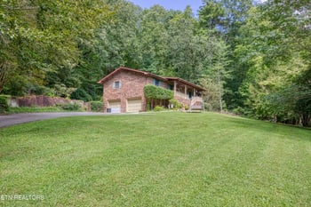 130 Brentwood Cir, Oliver Springs, TN 37840