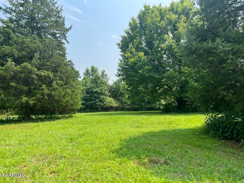 130 Caddy Dr, Loudon, TN 37774