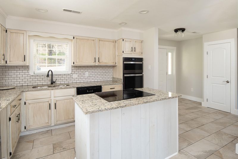 130 California Ave, Oak Ridge, TN 37830