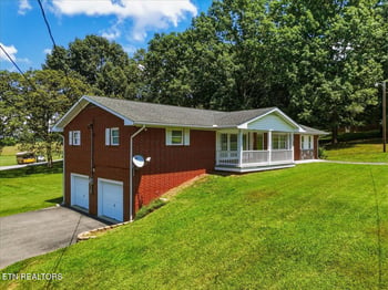 130 Downey Dr, Maryville, TN 37801