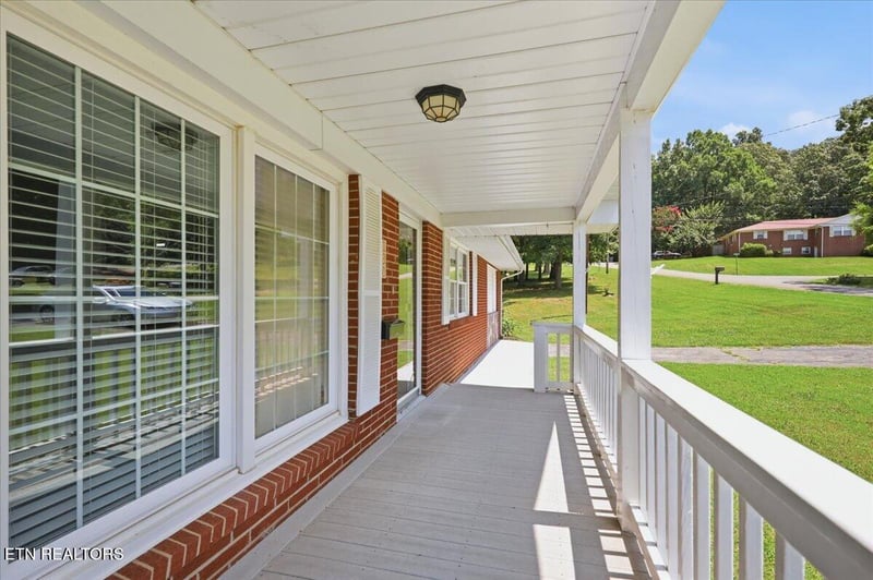 130 Downey Dr, Maryville, TN 37801