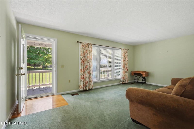 130 Downey Dr, Maryville, TN 37801