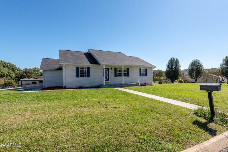 130 Dustin Ln, Madisonville, TN 37354