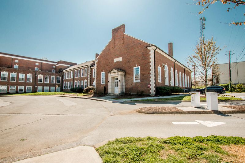 130 E Glenwood Ave #120, Knoxville, TN 37917