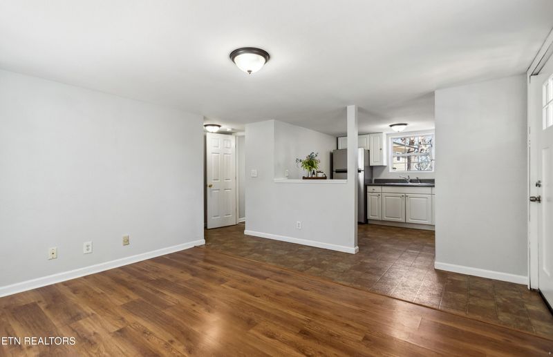 130 E Wadsworth Cir, Oak Ridge, TN 37830