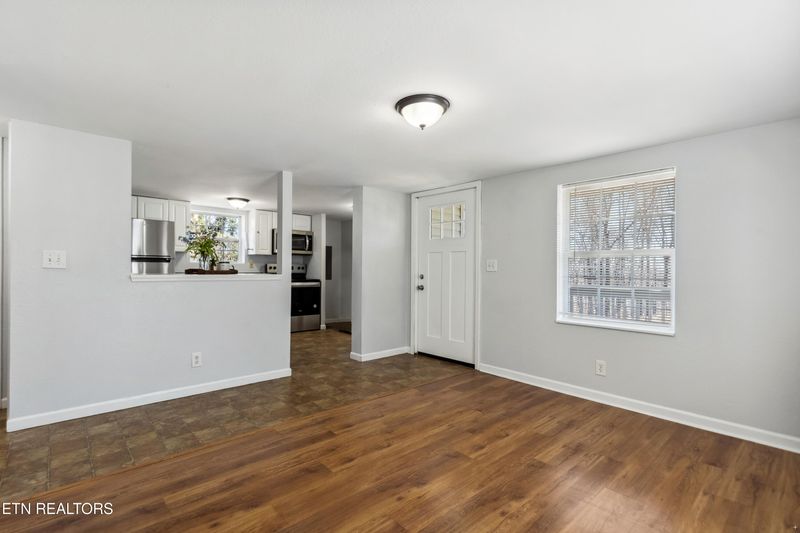 130 E Wadsworth Cir, Oak Ridge, TN 37830