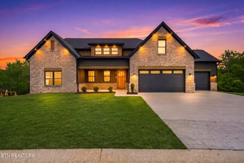 130 Forest Creek Pkwy, Oak Ridge, TN 37830