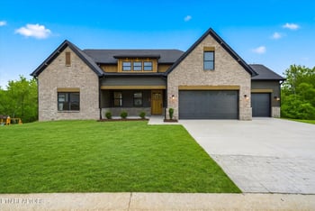 130 Forest Creek Pkwy, Oak Ridge, TN 37830
