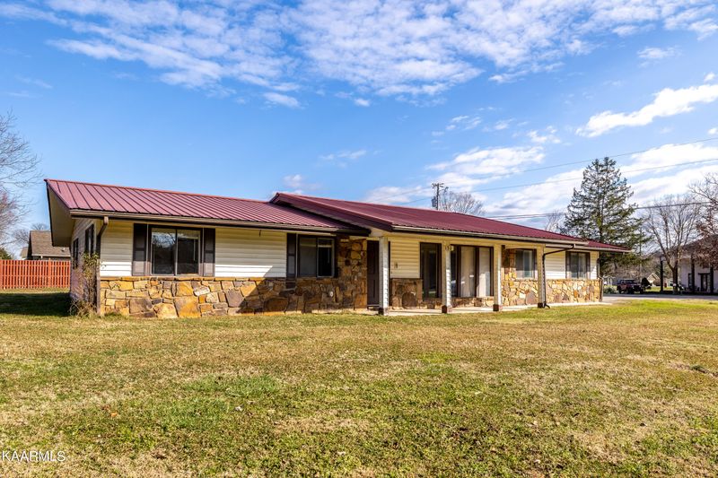 130 Fox Rd, Sevierville, TN 37862