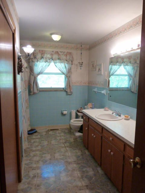 130 Gardner Ln, Powell, TN 37849