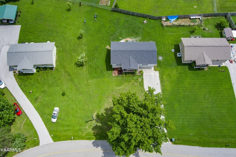 130 Grandview Dr, Crossville, TN 38555