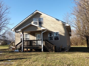 130 Hickory Ln, Crossville, TN 38555