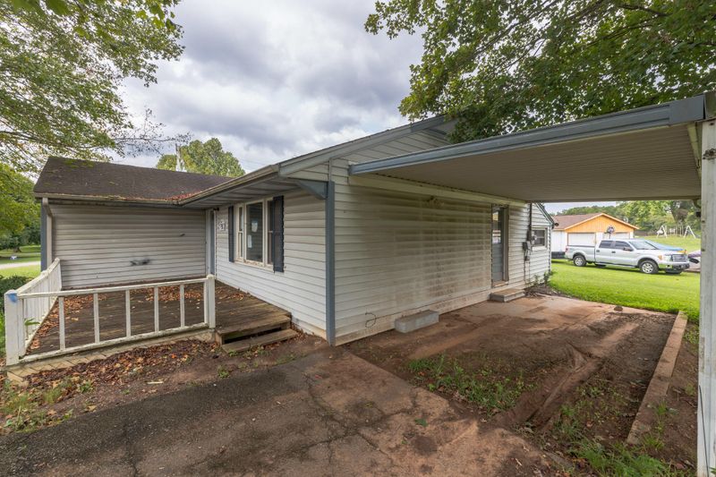 130 Highland Ave, Calhoun, TN 37309