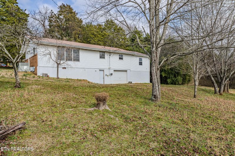 130 Hiwassee Ave, Calhoun, TN 37309