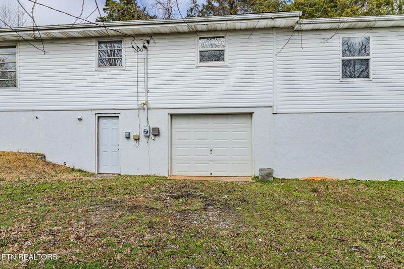 130 Hiwassee Ave, Calhoun, TN 37309