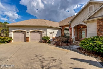 130 Lake Vista Dr, Greenback, TN 37742