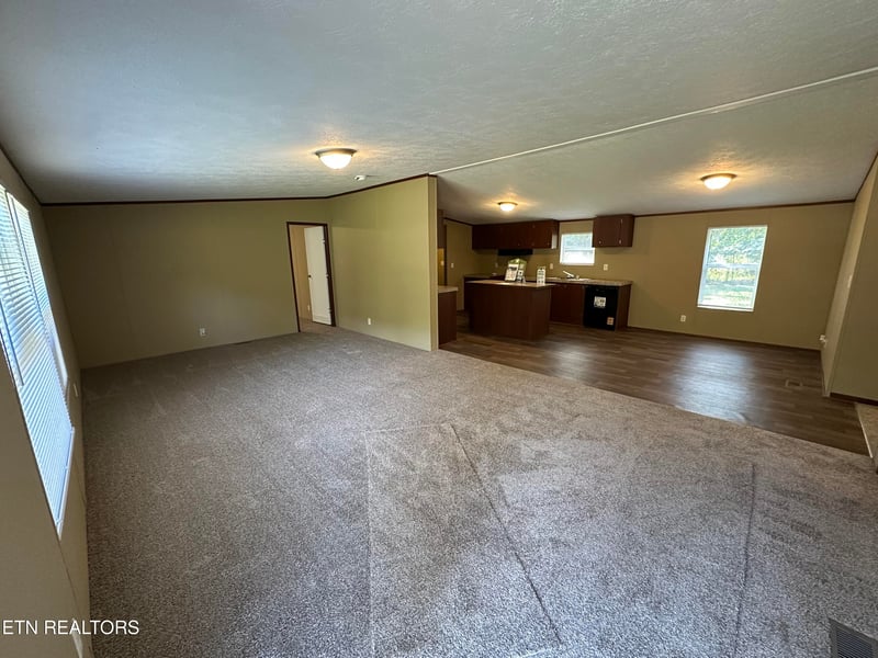 130 Lowwood Ln, Newcomb, TN 37819