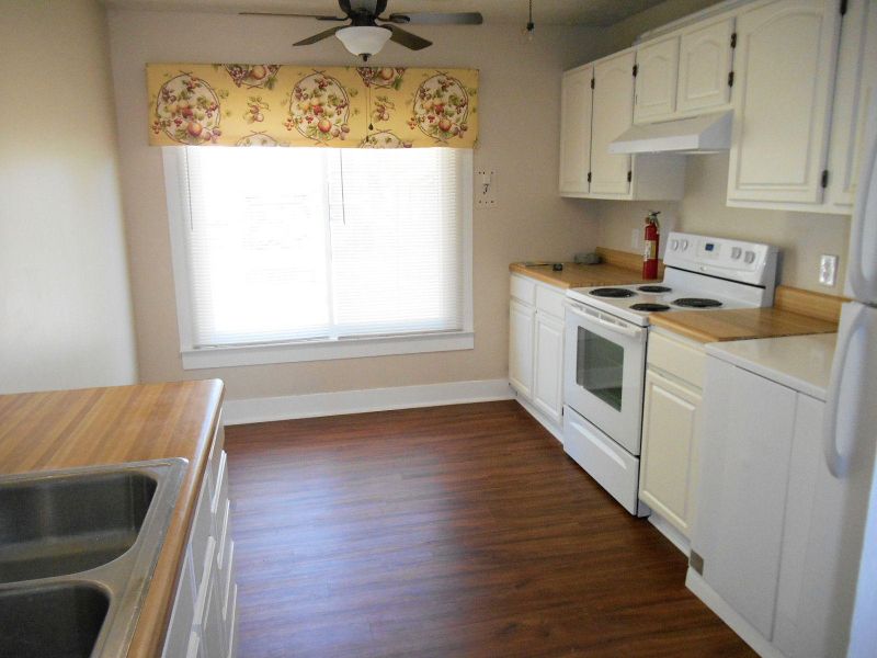 130 Morning Dr, Harriman, TN 37748