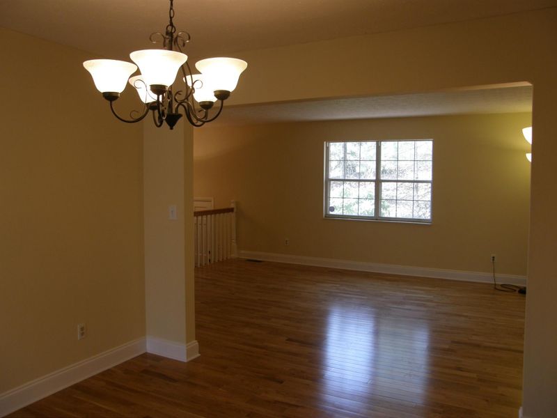 130 Morningside Dr, Oak Ridge, TN 37830