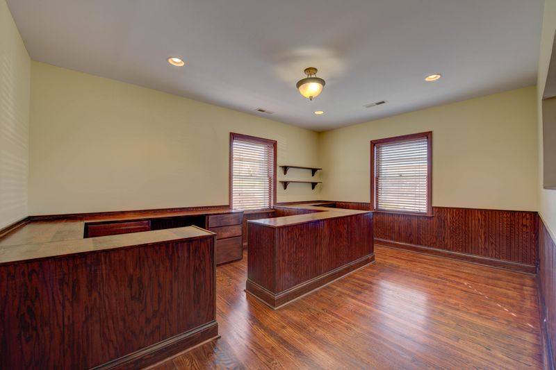 130 N Bowling St, Clinton, TN 37716