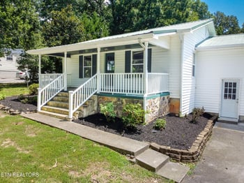 130 Oakland Ave, Lenoir City, TN 37771