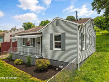 130 Oglewood Ave, Knoxville, TN 37917