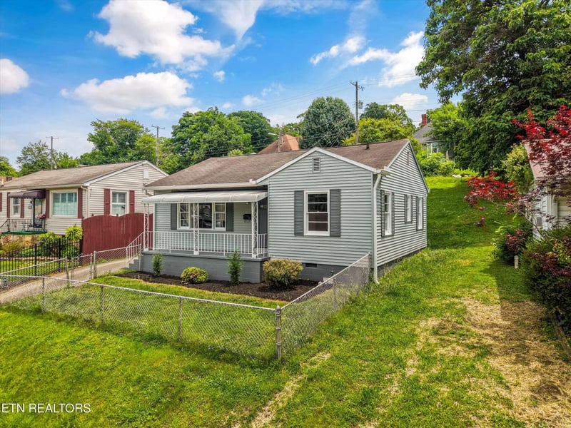130 Oglewood Ave, Knoxville, TN 37917