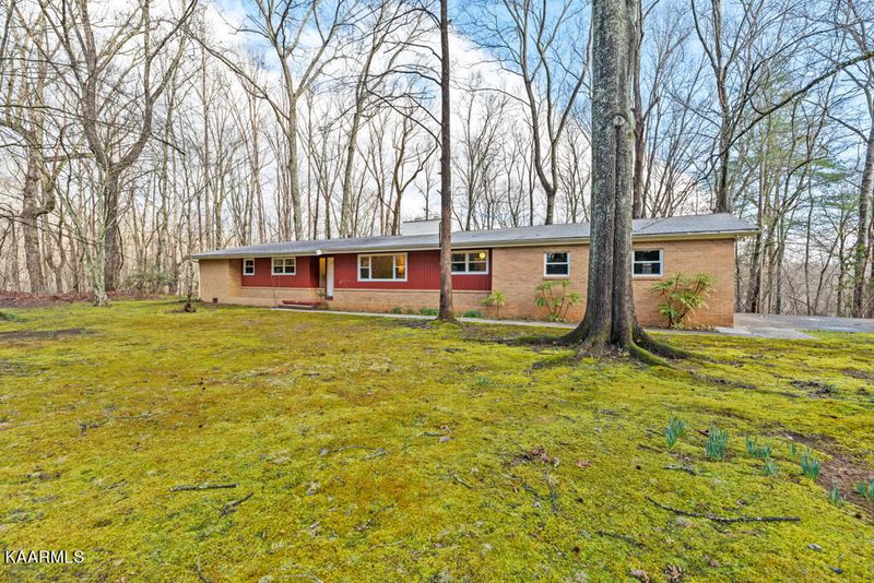 130 Oklahoma Ave, Oak Ridge, TN 37830