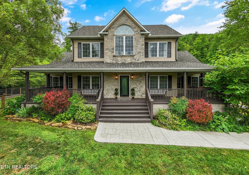 130 Old Walls Hollow Rd, Harriman, TN 37748