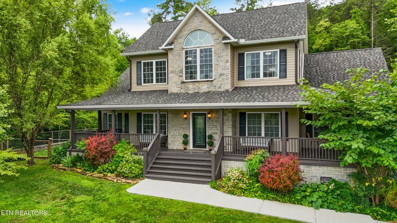 130 Old Walls Hollow Rd, Harriman, TN 37748