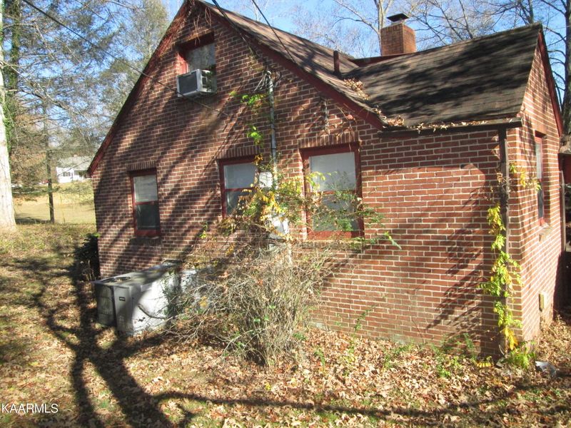 130 Orchard Rd, Norris, TN 37828
