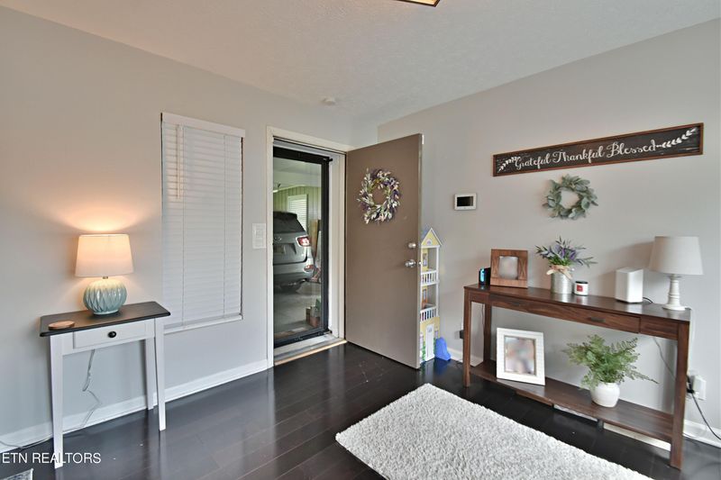130 Pembroke Rd, Oak Ridge, TN 37830