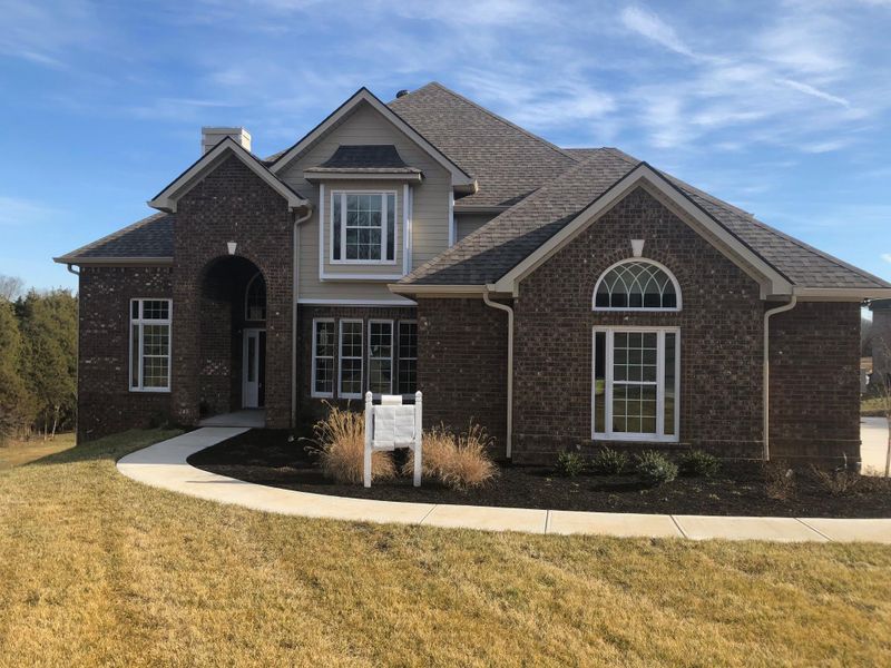130 Pembrook Point Ct, Lenoir City, TN 37772