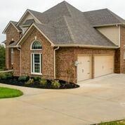 130 Pembrook Point Ct, Lenoir City, TN 37772