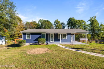 130 Pike Ln, Caryville, TN 37714