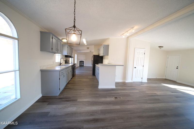 130 Pinecrest Dr, Loudon, TN 37774