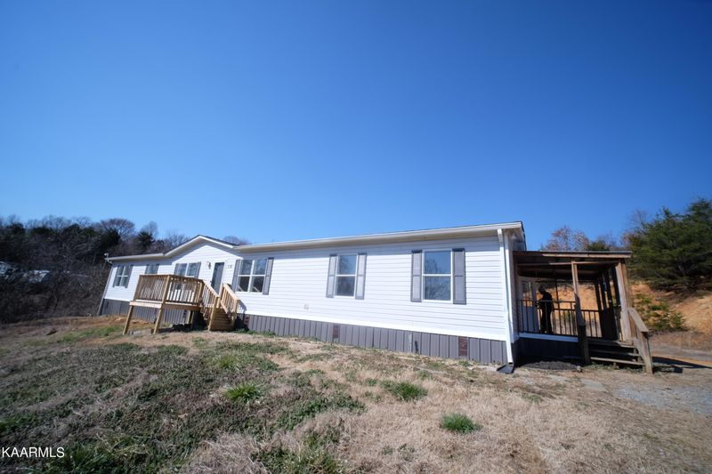 130 Pinecrest Dr, Loudon, TN 37774