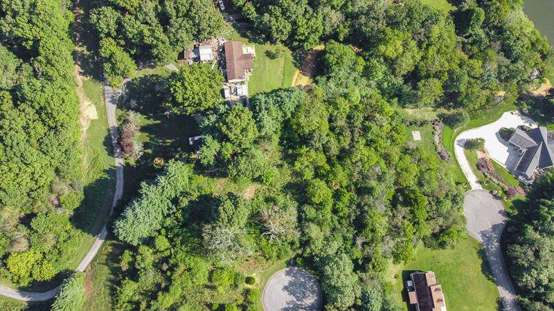 130 Riesling Ct, Loudon, TN 37774
