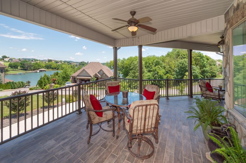 130 Rock Point Dr, Vonore, TN 37885