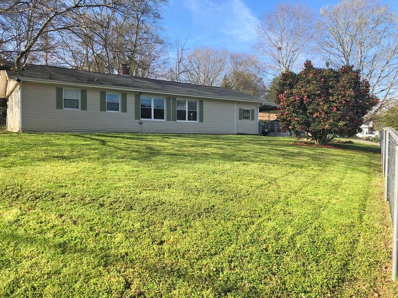 130 S Purdue Ave, Oak Ridge, TN 37830