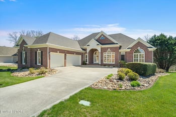 130 Skyview Dr, Lenoir City, TN 37772
