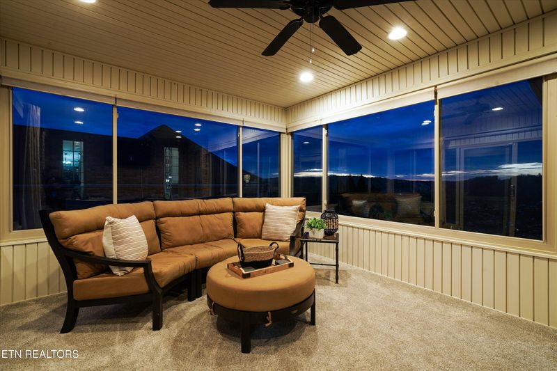 130 Timber Cir, Lenoir City, TN 37772