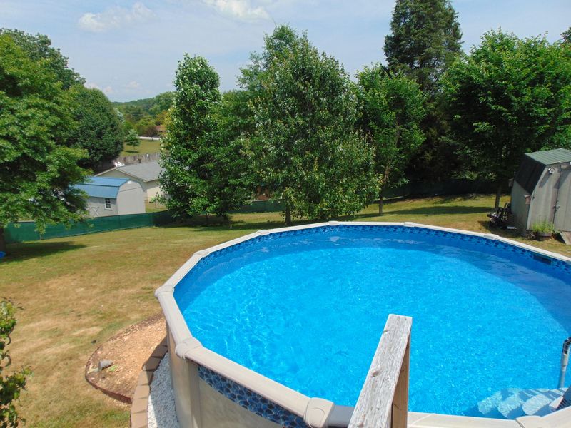 130 Vancon Dr, Kingston, TN 37763