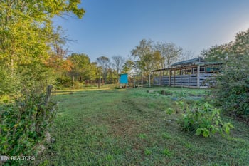 130 Vfw Rd, Sunbright, TN 37872