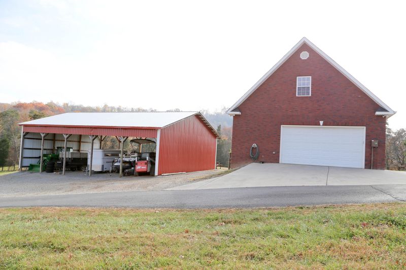 130 Wolfe Rd, Sweetwater, TN 37874