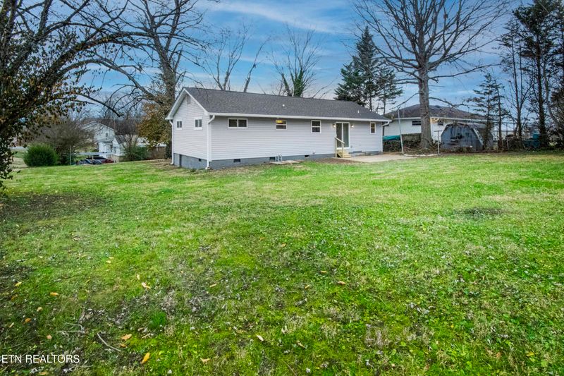1300 E Red Bud Rd, Knoxville, TN 37920