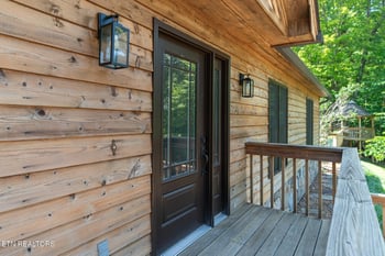 1300 Irwin Dr, Powell, TN 37849