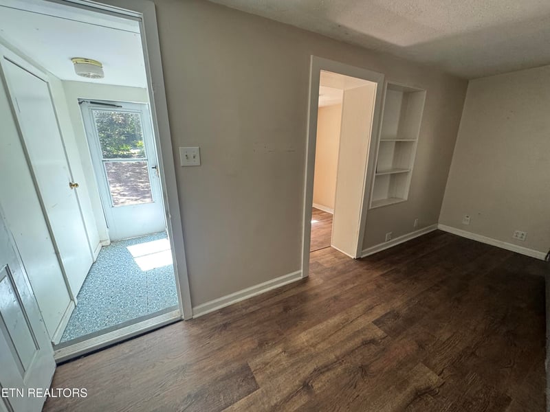 1300 Yellowstone Rd, Knoxville, TN 37914
