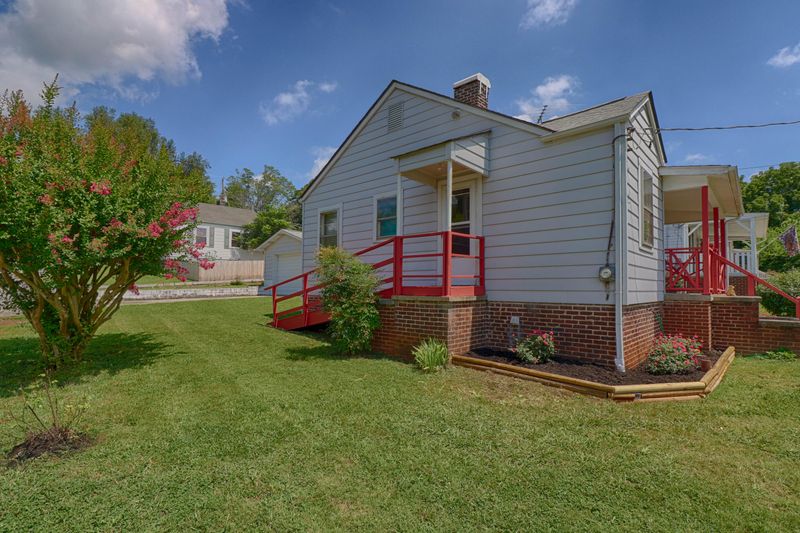 1301 Brookside Ave, Maryville, TN 37804