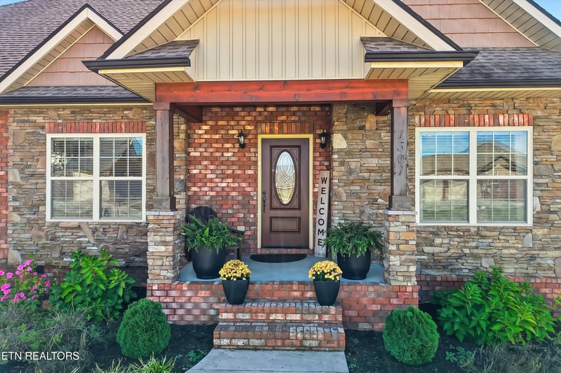 1301 Edenbridge Dr, Alcoa, TN 37701